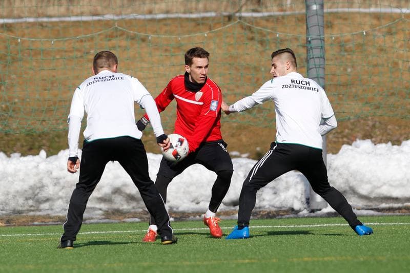 Football. Sparing. Polonia Bytom - Ruch Zdzieszowice. 15.02.2017