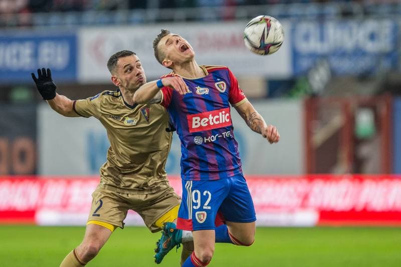 Football. PKO BP Ekstraklasa. Piast Gliwice - Pogon Szczecin. 05.02.2022