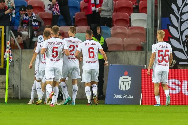 Football. PKO BP Ekstraklasa. Gornik Zabrze - Rakow Czestochowa. 22.10.2023