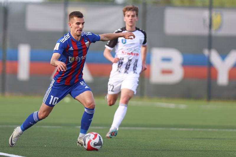Football. II Liga. Polonia Bytom - Sandecja Nowy Sacz. 03.05.2024