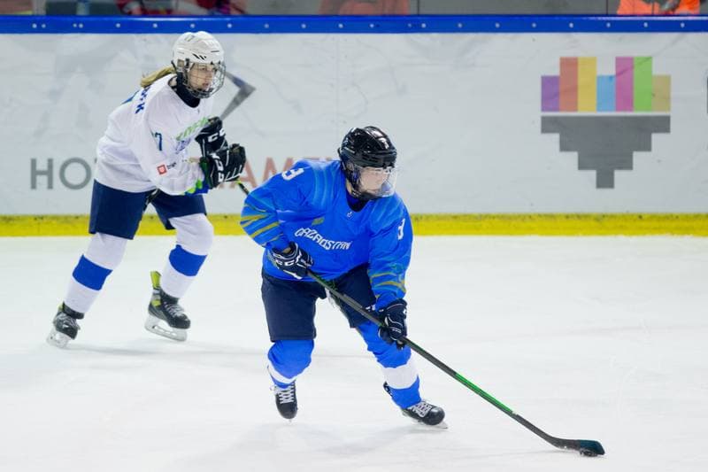 Ice Hockey. Women's World Championship Division 1B. Kazakhstan - Slovenia. 14.04.2022