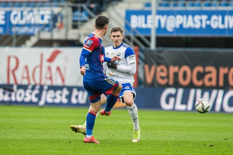 Football. PKO BP Ekstraklasa. Piast Gliwice - Stal Mielec. 18.12.2021