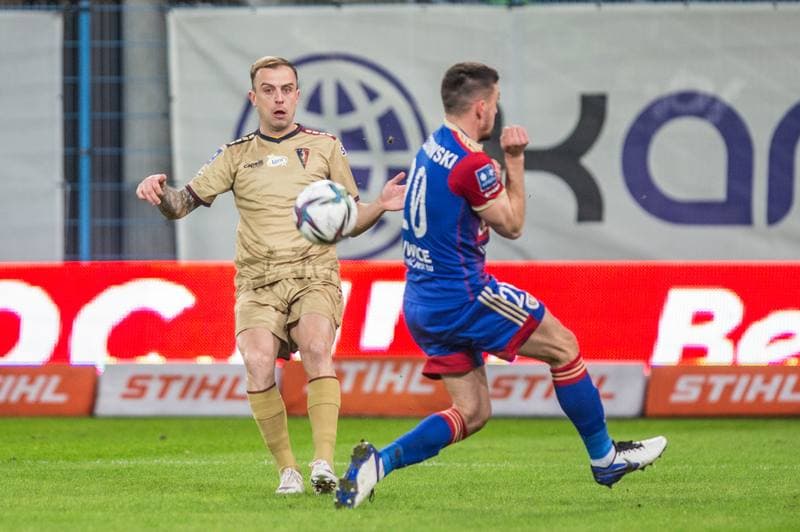 Football. PKO BP Ekstraklasa. Piast Gliwice - Pogon Szczecin. 05.02.2022