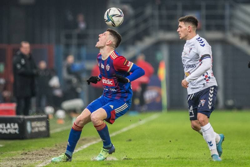 Football. PKO BP Ekstraklasa. Piast Gliwice - Gornik Zabrze. 26.02.2022