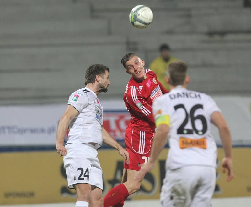 Football. T-Mobile Ekstraklasa. Gornik Zabrze - Piast Gliwice. 25.02.2013