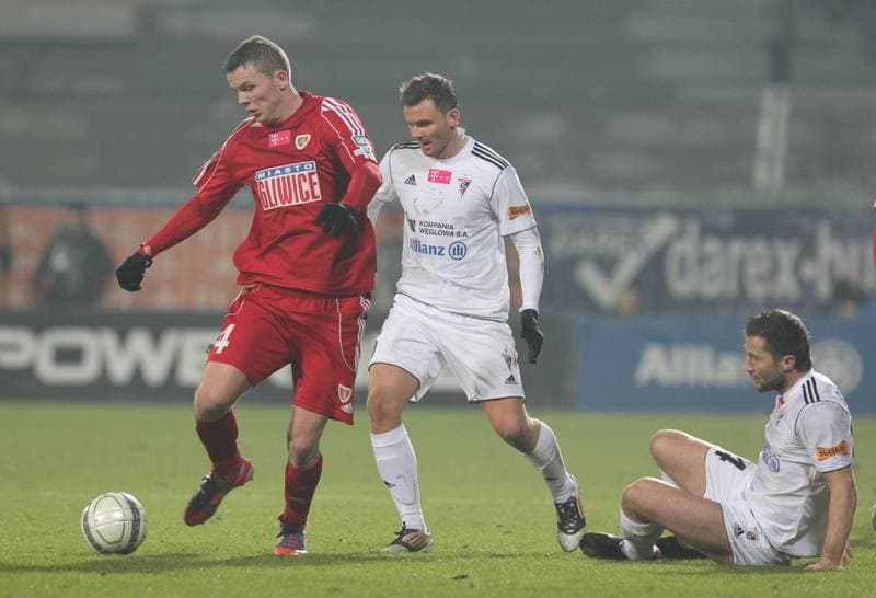 Football. T-Mobile Ekstraklasa. Gornik Zabrze - Piast Gliwice. 25.02.2013
