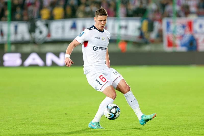 Football. PKO BP Ekstraklasa. Gornik Zabrze - Legia Warsaw. 01.04.2024