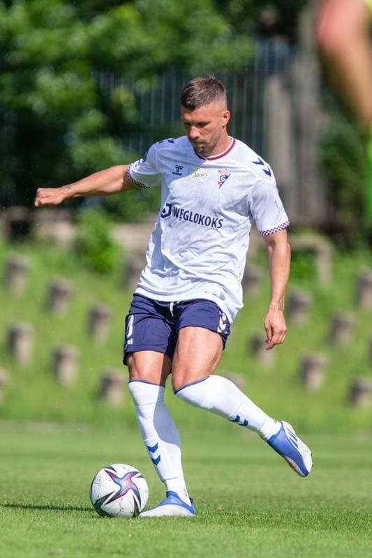 Football. Sparing. Gornik Zabrze - Puszcza Niepolomice. 24.06.2022
