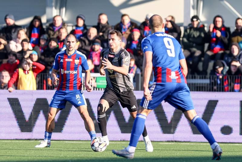 Football. Betclic II liga. Polonia Bytom - Pogon Grodzisk Mazowiecki. 16.11.2024