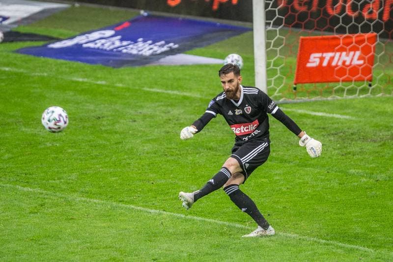 Football. PKO BP Ekstraklasa. Piast Gliwice - Lech Poznan. 20.06.2020