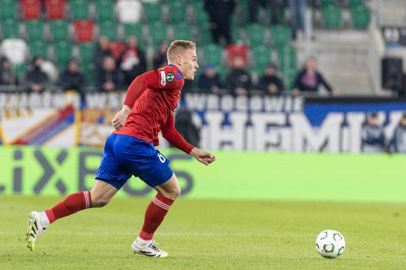 Football. UEFA Conference League. Rakow Czestochowa - Universitatea Craiova. 02.10.2025