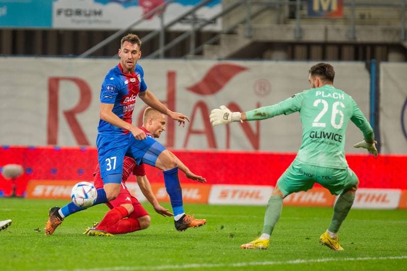 Football. PKO BP Ekstraklasa. Piast Gliwice - Widzew Lodz. 10.10.2022