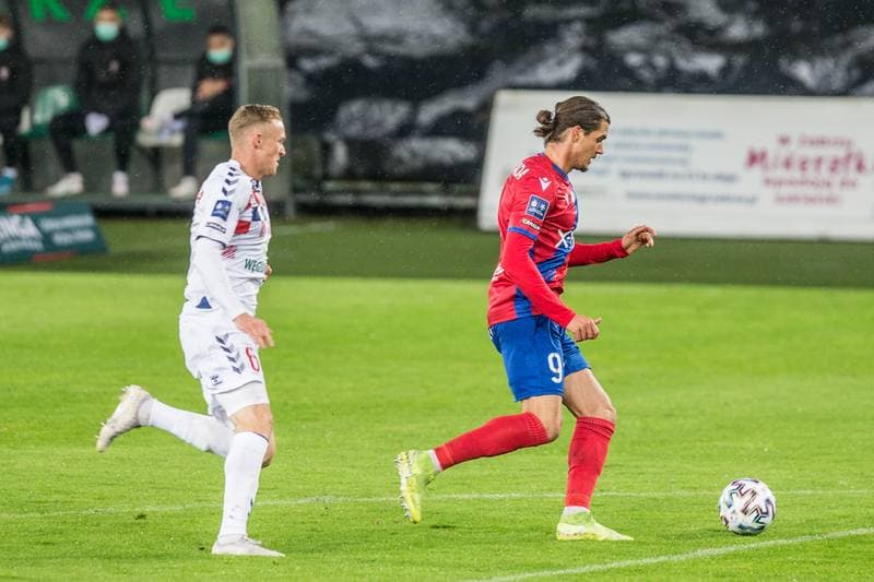 Football. PKO BP Ekstraklasa. Gornik Zabrze - Rakow Czestochowa. 17.10.2020