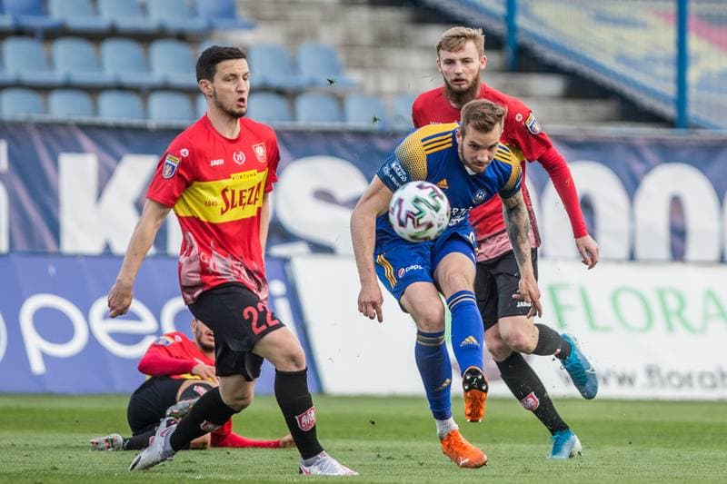 Football. III Liga. Ruch Chorzow - Sleza Wroclaw. 10.04.2021