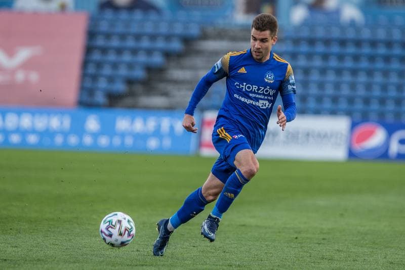 Football. III Liga. Ruch Chorzow - Sleza Wroclaw. 10.04.2021