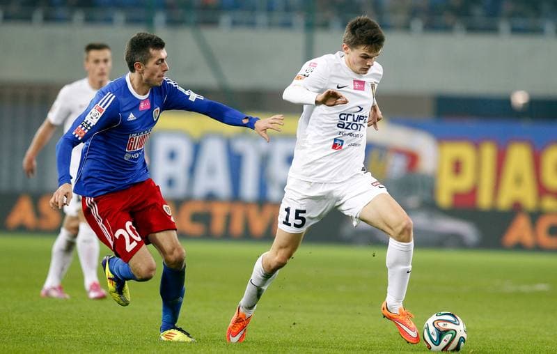Football. T-Mobile Ekstraklasa. Piast Gliwice - Pogon Szczecin. 15.12.2014