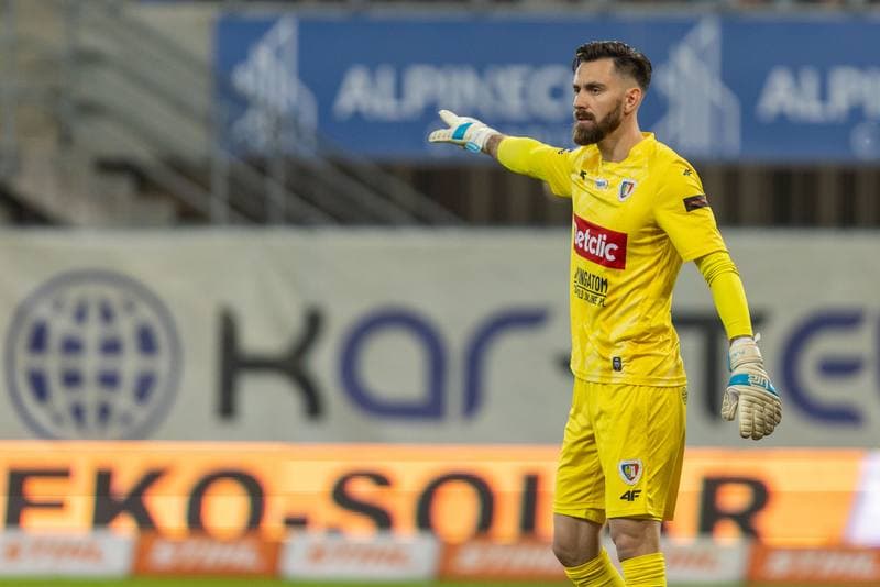Football. PKO BP Ekstraklasa. Piast Gliwice - Pogon Szczecin. 29.04.2023