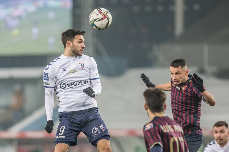 Football. PKO BP Ekstraklasa. Gornik Zabrze - Pogon Szczecin. 12.12.2021