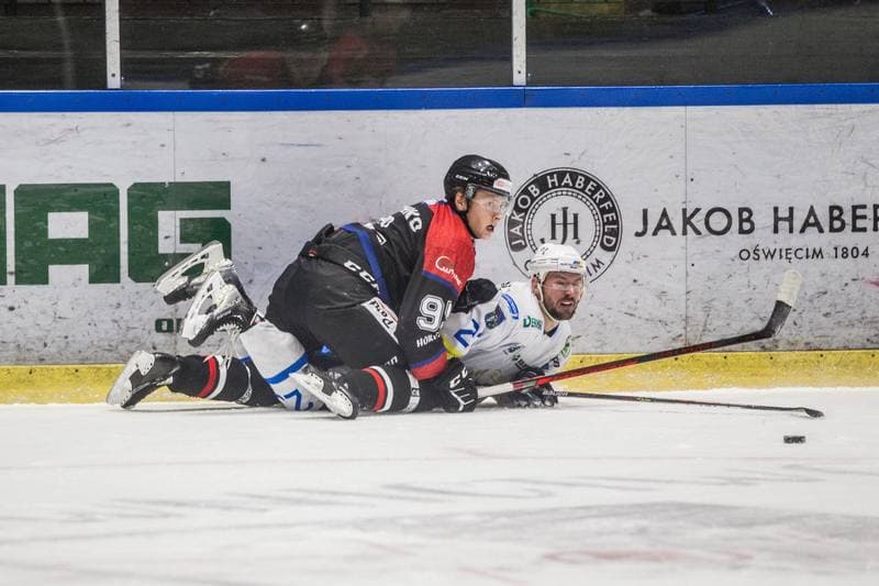 Ice Hockey. PHL. Re-Plast Unia Oswiecim - Ciarko STS Sanok. 20.12.2021
