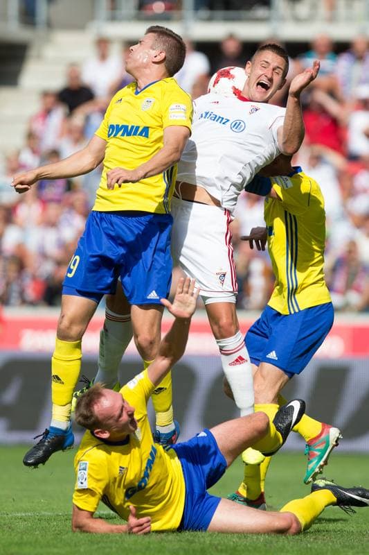 Football. Lotto Ekstraklasa. Gornik Zabrze - Arka Gdynia. 13.08.2017