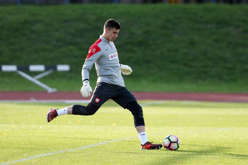 Football. Poland U19. Training. 02.10.2017