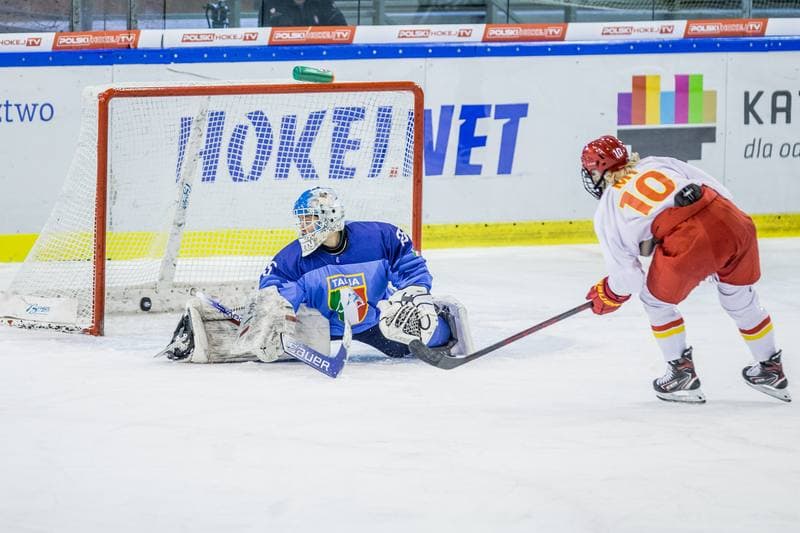 Ice Hockey. Women's World Championship Division 1 Group B. Italy - China. 09.04.2022