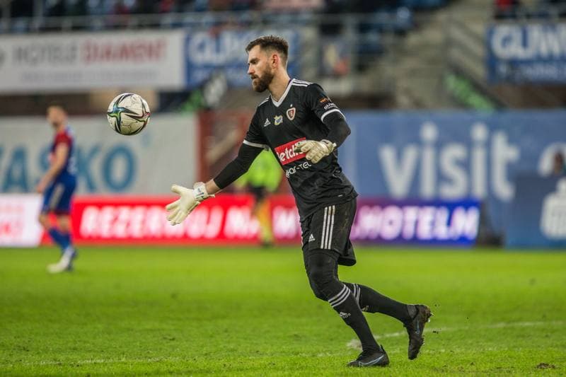 Football. PKO BP Ekstraklasa. Piast Gliwice - Pogon Szczecin. 05.02.2022