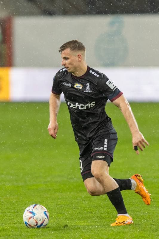 Football. PKO BP Ekstraklasa. Piast Gliwice - Pogon Szczecin. 29.04.2023