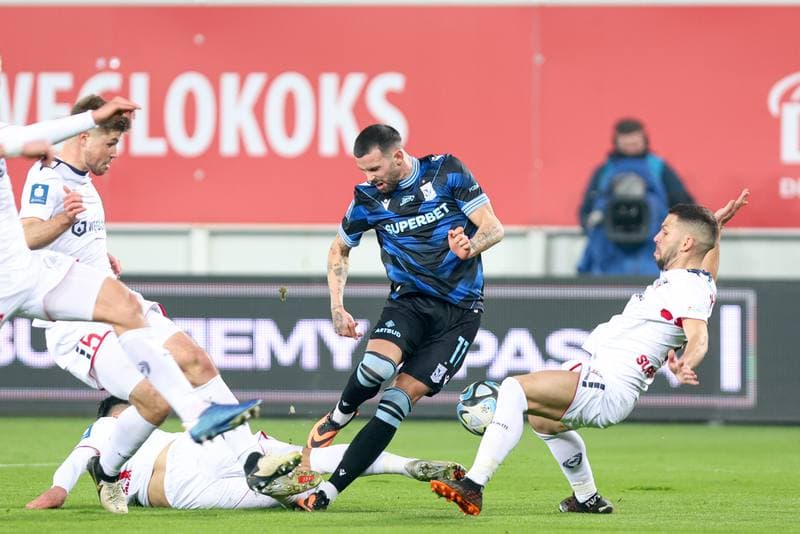 Football. PKO BP Ekstraklasa. Gornik Zabrze - Lech Poznan. 09.03.2024
