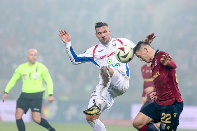 Football. PKO BP Ekstraklasa. Gornik Zabrze - Lech Poznan. 06.12.2024
