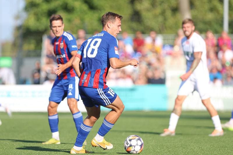 Football. Betclic II Liga. Polonia Bytom - Rekord Bielsko-Biala. 11.08.2024