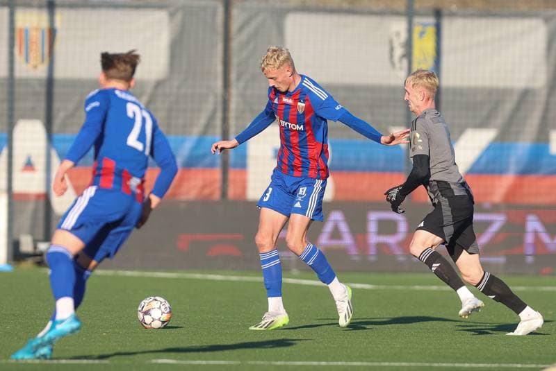 Football. Betclic II liga. Polonia Bytom - Pogon Grodzisk Mazowiecki. 16.11.2024