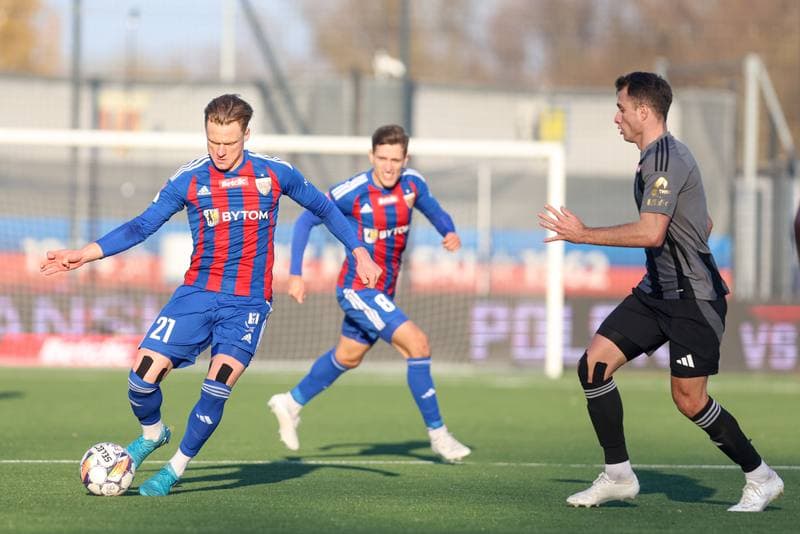 Football. Betclic II liga. Polonia Bytom - Pogon Grodzisk Mazowiecki. 16.11.2024