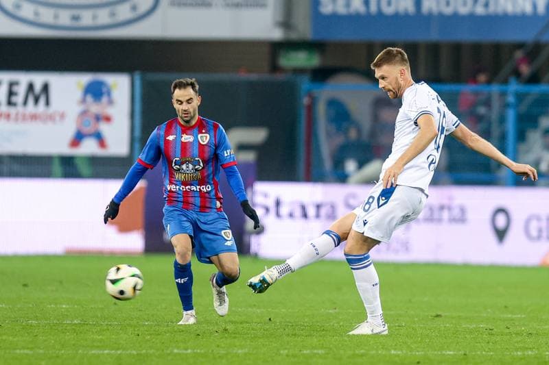 Football. PKO BP Ekstraklasa. Piast Gliwice - Lech Poznan. 29.11.2024