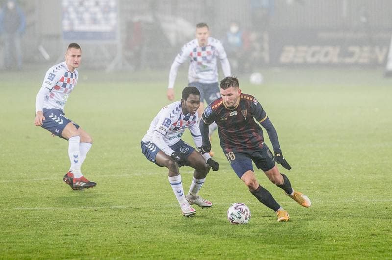 Football. PKO BP Ekstraklasa. Gornik Zabrze - Pogon Szczecin. 27.11.2020