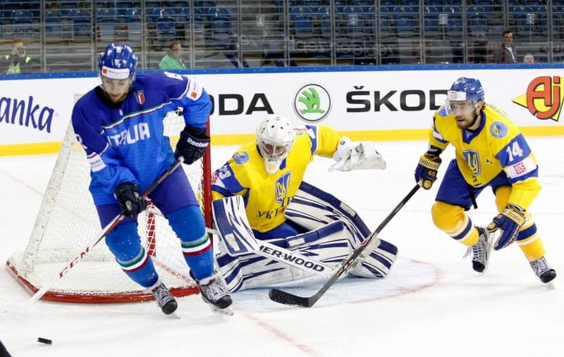 Ice Hockey. IIHF World Championship Division 1A. Ukraine - Italy. 20.04.2015