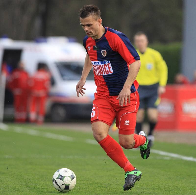 Football. Ekstraklasa. Piast Gliwice - Korona Kielce. 19.04.2010