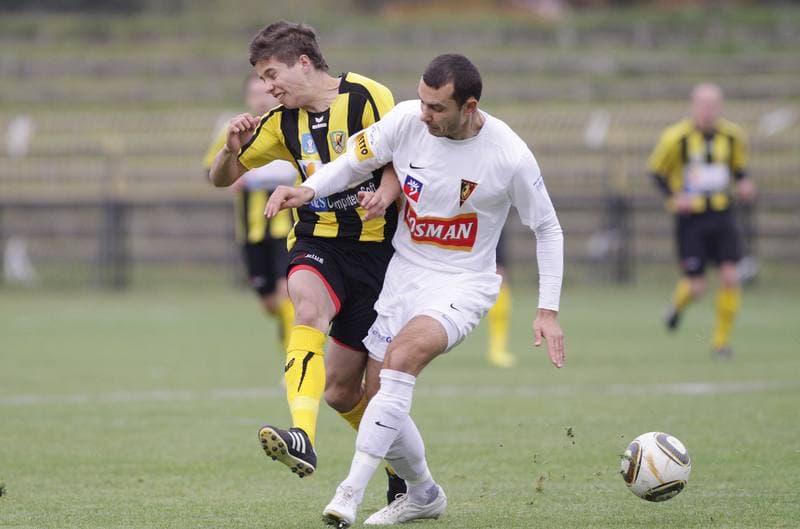 Football. Bytom I liga. Ruch Radzionkow - Pogon Szczecin. 16.10.2010