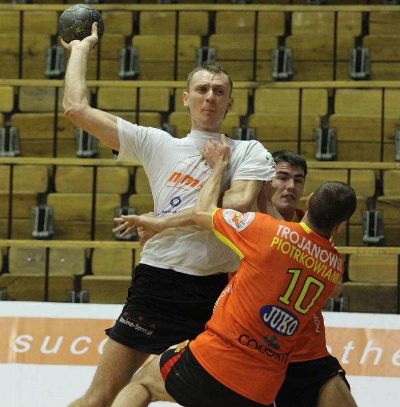 Handball. Noworoczny Turniej Pilki Recznej. NMC Powen Zabrze - Piotrkowianin Piotrkow Trybunalski. 13.01.2012