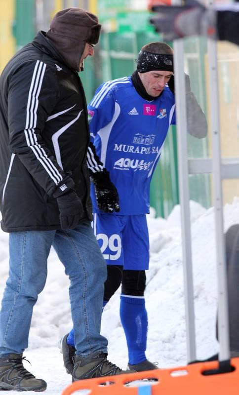 Football. Sparing. Podbeskidzie Bielsko-Biala - MFK Karvina. 11.02.2012