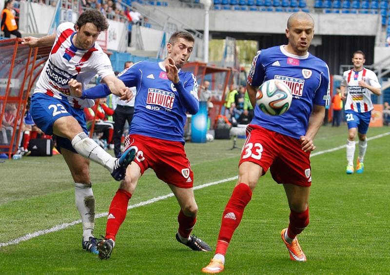 Football. T-Mobile Ekstraklasa. Piast Gliwice - Podbeskidzie Bielsko Biala. 26.04.2015