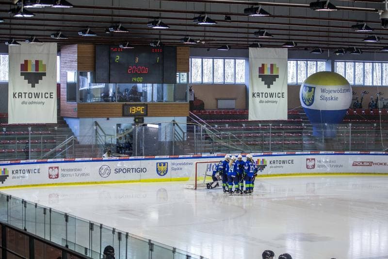 Ice Hockey. Women's World Championship Division 1B. Slovenia - Italy. 08.04.2022