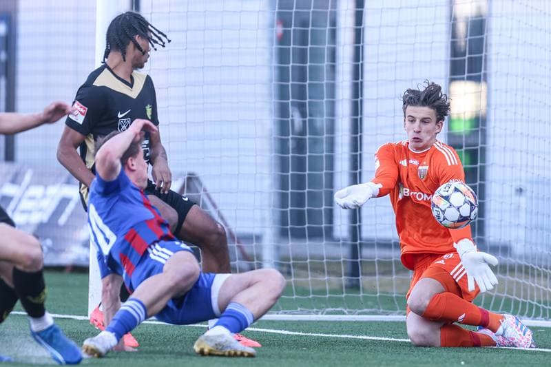 Football. Betclic II Liga. Polonia Bytom - GKS Jastrzebie. 16.03.2025