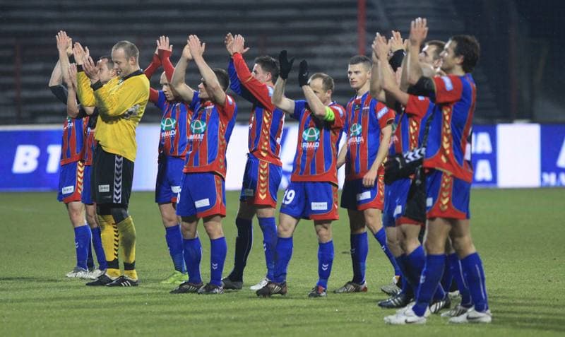 Football. Ekstraklasa. Polonia Bytom - Legia Warsaw. 13.03.2010