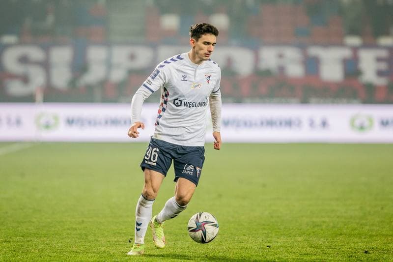 Football. PKO BP Ekstraklasa. Gornik Zabrze - Pogon Szczecin. 12.12.2021
