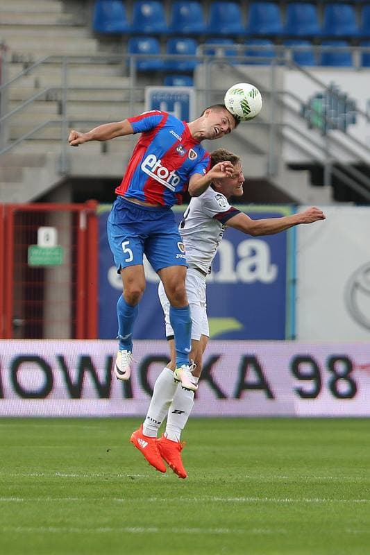 Football. Lotto Ekstraklasa. Piast Gliwice - Pogon Szczecin. 20.08.2016