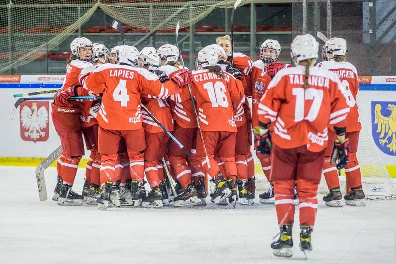 Ice Hockey. Women's World Championship Division 1B. Poland - Slovenia. 09.04.2022