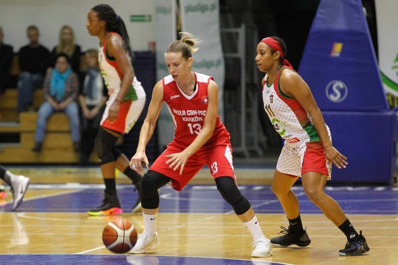 Basketball. Women Basket Liga. JAS-FBG Zaglebie Sosnowiec - Wisla Can-Pack Krakow. 27.11.2016