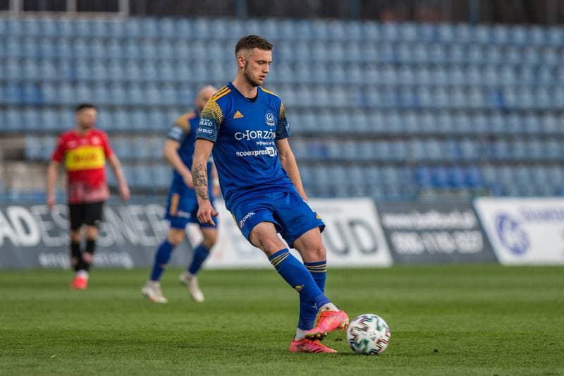 Football. III Liga. Ruch Chorzow - Sleza Wroclaw. 10.04.2021