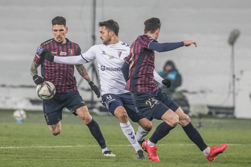 Football. PKO BP Ekstraklasa. Gornik Zabrze - Pogon Szczecin. 12.12.2021